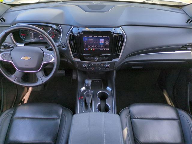 Photo of 2022 Summit White Chevrolet Traverse