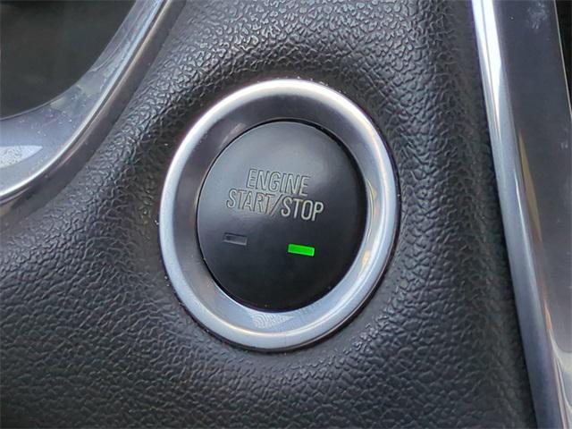 Photo of 2022 Summit White Chevrolet Traverse