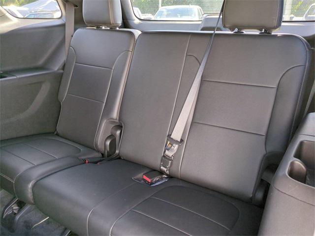 Photo of 2022 Summit White Chevrolet Traverse
