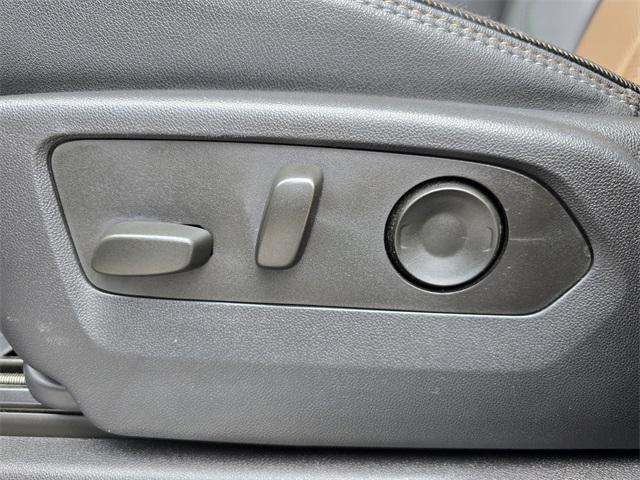 Photo of 2024 Summit White Chevrolet Silverado 2500