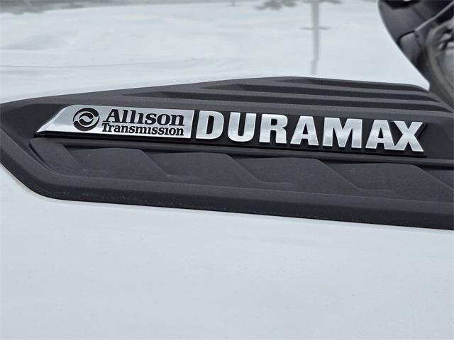 Photo of 2024 Summit White Chevrolet Silverado 2500