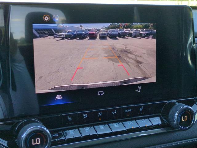 Photo of 2025 Summit White Chevrolet Colorado