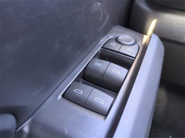 Photo of 2025 Summit White Chevrolet Colorado