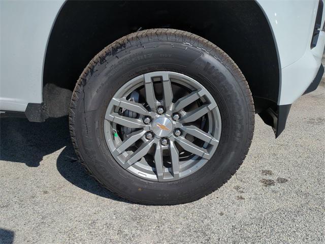 Photo of 2025 Summit White Chevrolet Colorado