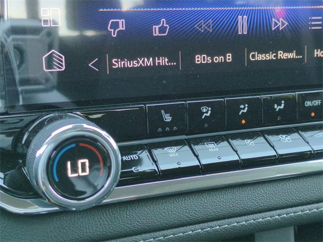 Photo of 2025 Summit White Chevrolet Colorado