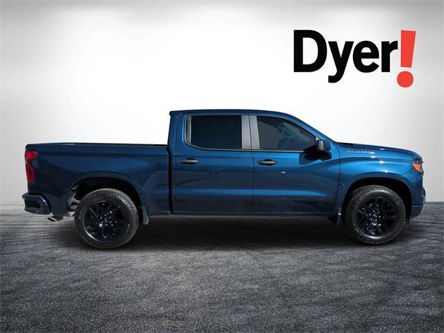 Photo of 2022 Northsky Blue Metallic Chevrolet Silverado 1500