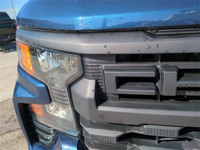 Photo of 2022 Northsky Blue Metallic Chevrolet Silverado 1500