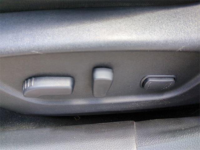 Photo of 2017 Gun Metallic Nissan Rogue