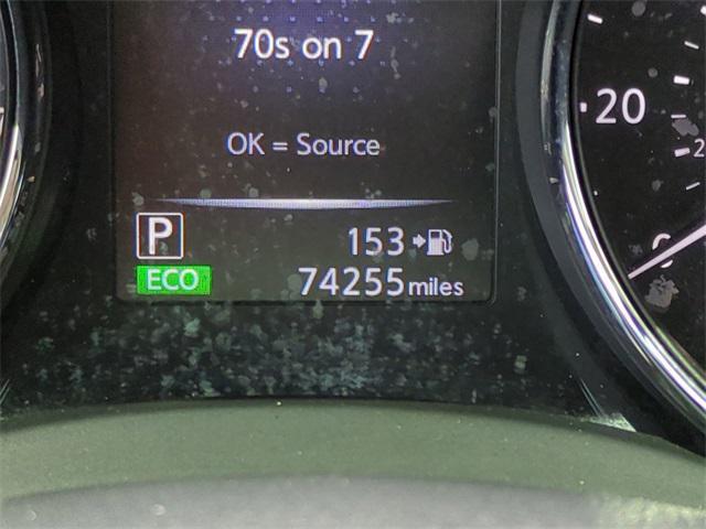 Photo of 2017 Gun Metallic Nissan Rogue