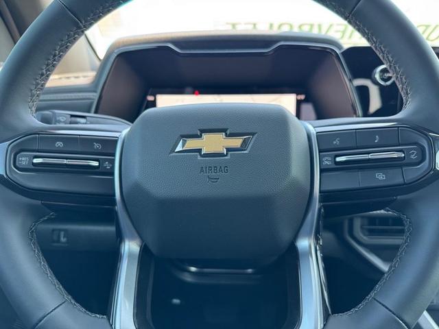 Photo of 2025 Snowdrift Metallic Chevrolet Colorado