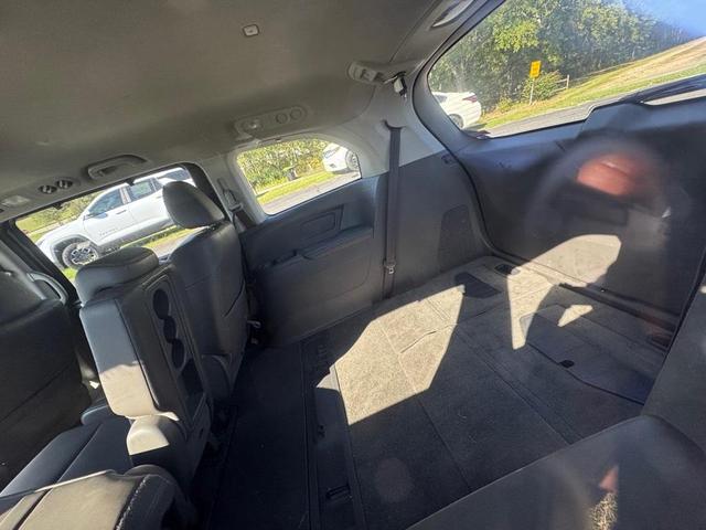 Photo of 2015 Crystal Black Pearl Honda Odyssey