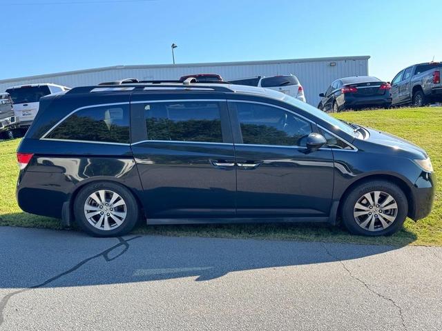 Photo of 2015 Crystal Black Pearl Honda Odyssey