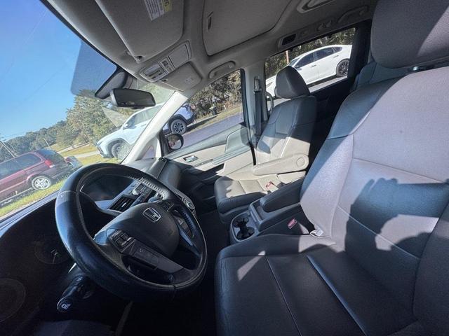 Photo of 2015 Crystal Black Pearl Honda Odyssey