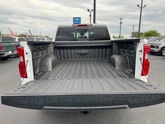Photo of 2025 Summit White Chevrolet Silverado 1500