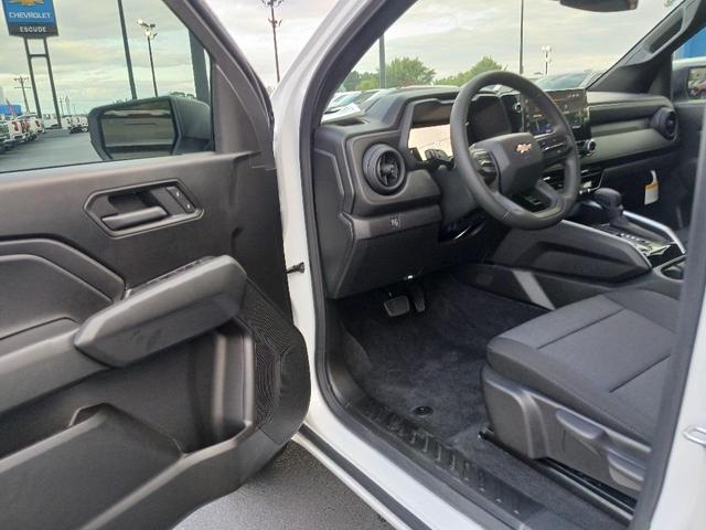 Photo of 2026 Summit White Chevrolet Colorado