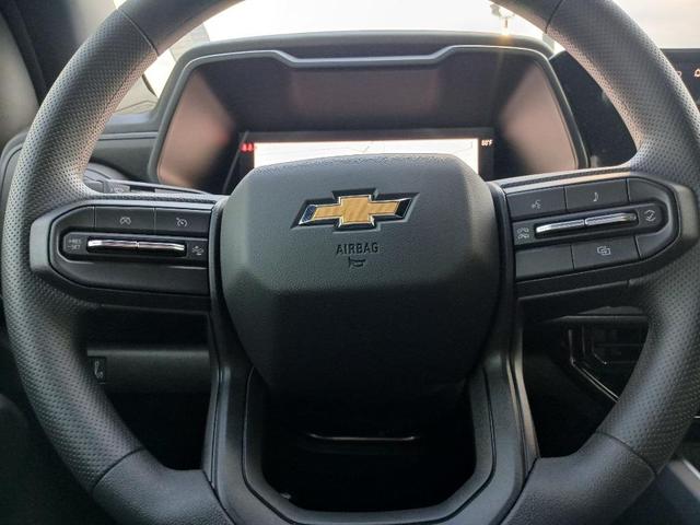 Photo of 2026 Summit White Chevrolet Colorado