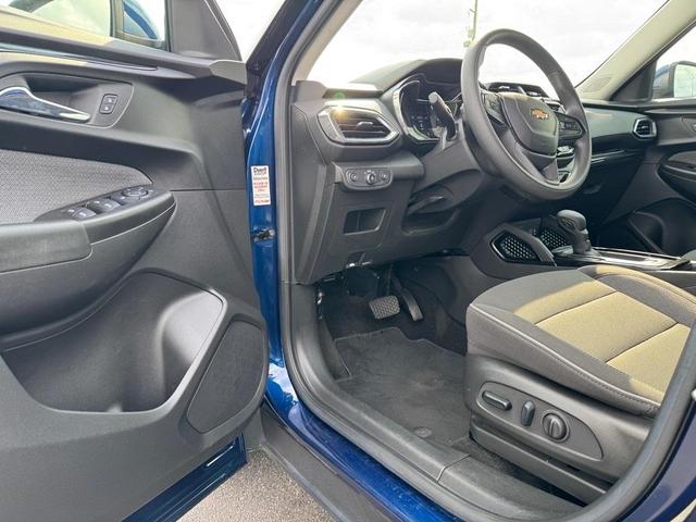 Photo of 2022 Blue Glow Metallic Chevrolet Trailblazer