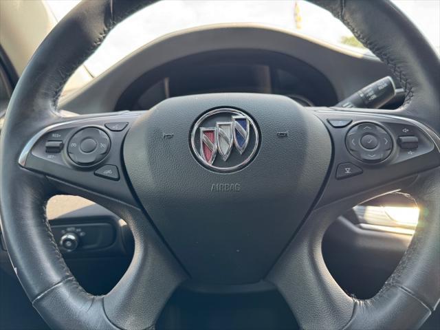 Photo of 2021 White Frost Tricoat Buick Enclave