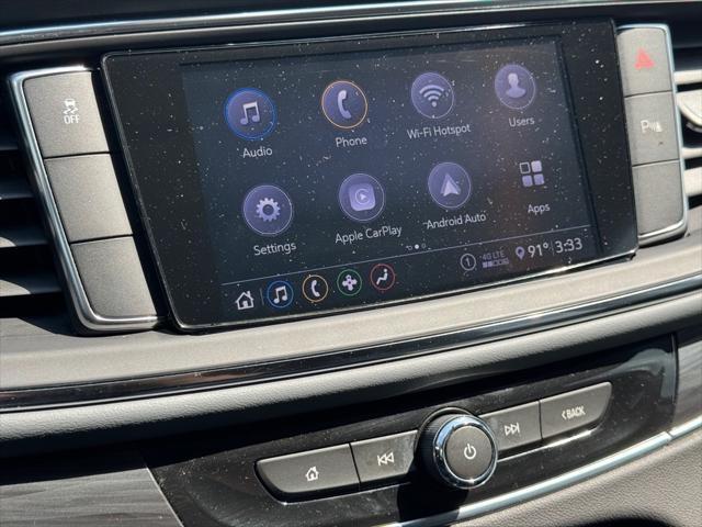 Photo of 2021 White Frost Tricoat Buick Enclave