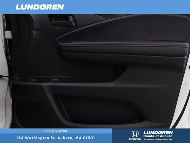 Photo of 2024 Platinum White Pearl Honda Passport