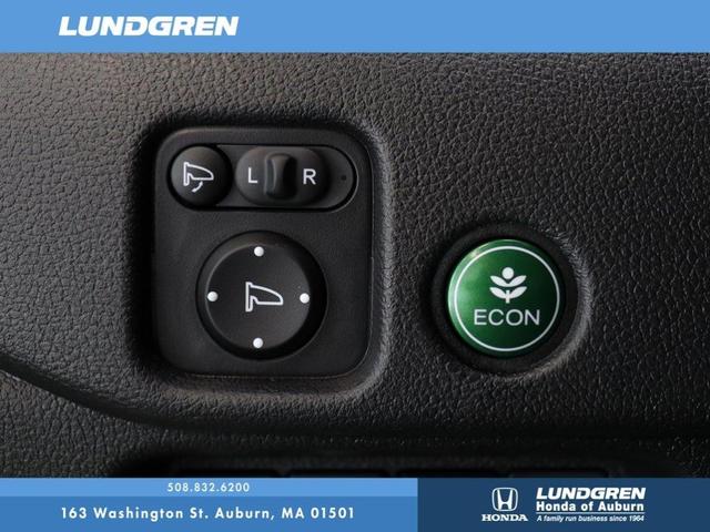 Photo of 2024 Platinum White Pearl Honda Passport