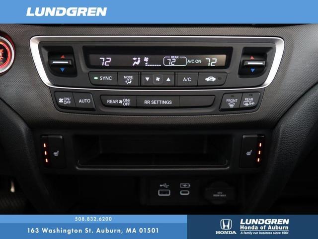 Photo of 2024 Platinum White Pearl Honda Passport