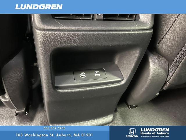 Photo of 2026 Silver Honda CR-V Hybrid