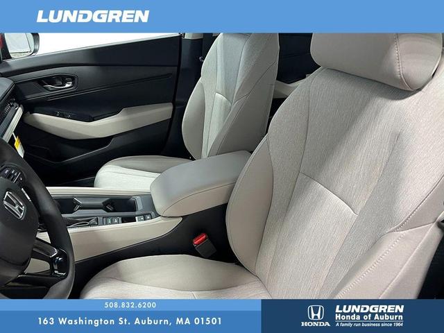 Photo of 2025 Platinum White Pearl Honda Accord