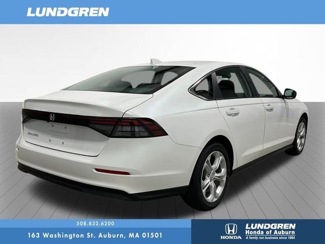 Photo of 2025 Platinum White Pearl Honda Accord