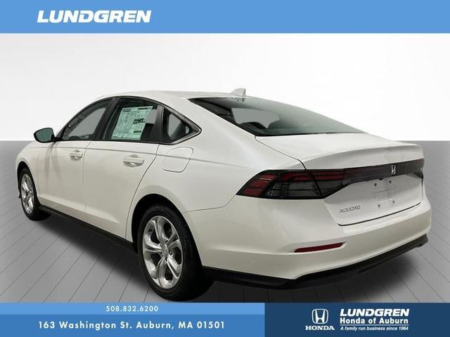 Photo of 2025 Platinum White Pearl Honda Accord