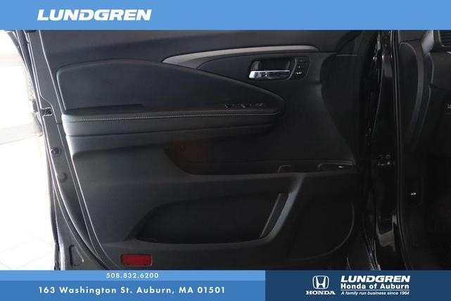 Photo of 2021 Crystal Black Pearl Honda Ridgeline