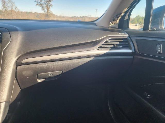 Photo of 2019 Blue Ford Fusion