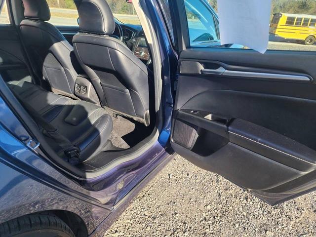 Photo of 2019 Blue Ford Fusion