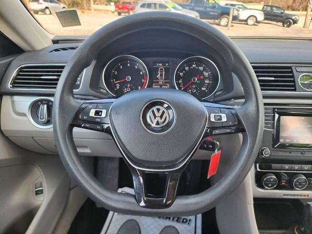 Photo of 2017 Reflex Silver Metallic Volkswagen Passat