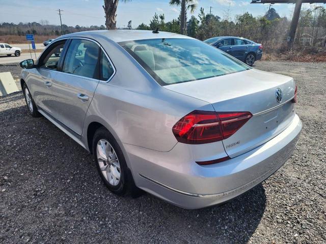 Photo of 2017 Reflex Silver Metallic Volkswagen Passat