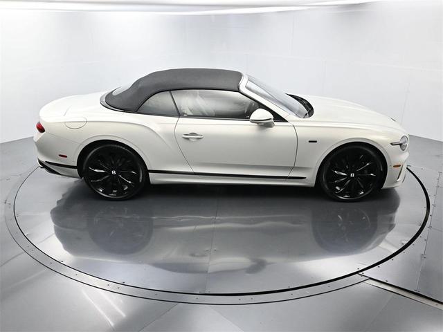 Photo of 2025 White Bentley Continental GT