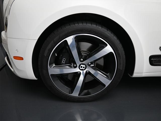 Photo of 2020 Glacier White Bentley Mulsanne