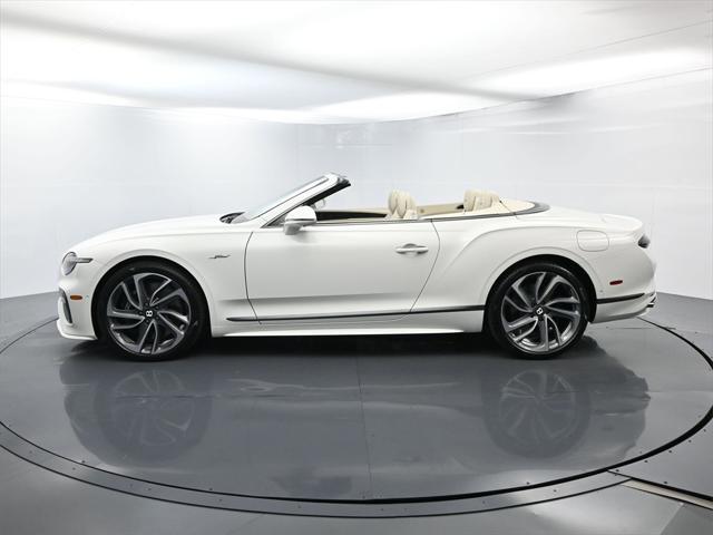 Photo of 2025 Glacier White Bentley Continental GT