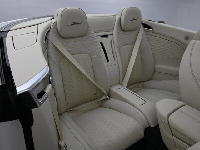 Photo of 2025 Glacier White Bentley Continental GT