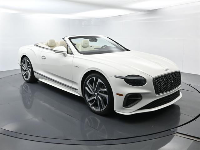 Photo of 2025 Glacier White Bentley Continental GT