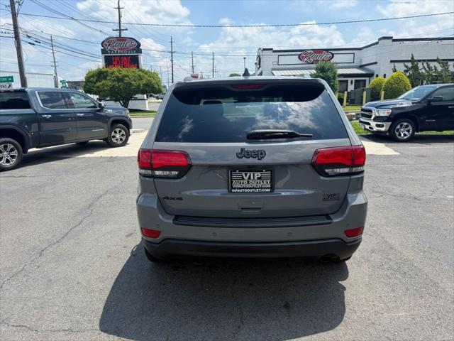 Photo of 2019 Sting-Gray Clearcoat Jeep Grand Cherokee