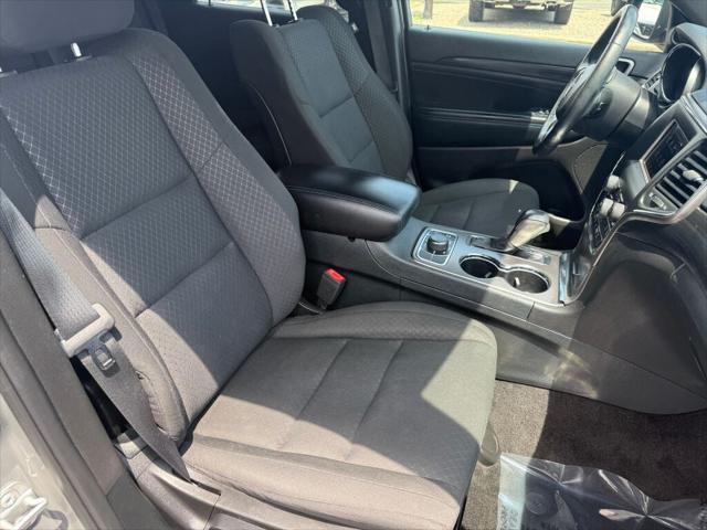 Photo of 2019 Sting-Gray Clearcoat Jeep Grand Cherokee