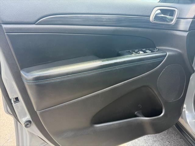 Photo of 2019 Sting-Gray Clearcoat Jeep Grand Cherokee