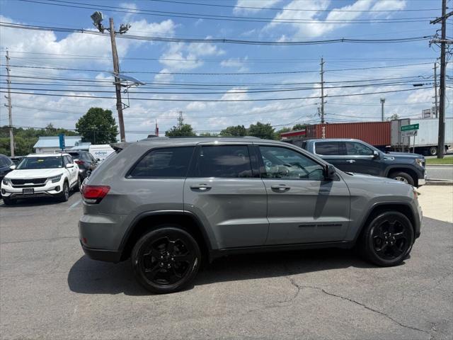 Photo of 2019 Sting-Gray Clearcoat Jeep Grand Cherokee