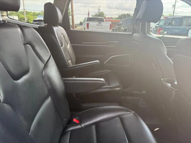 Photo of 2024 Midnight Lake Blue Kia Telluride