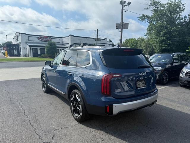 Photo of 2024 Midnight Lake Blue Kia Telluride