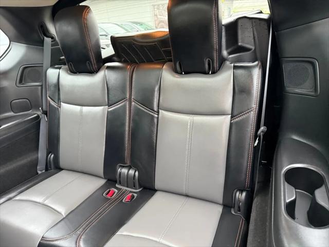 Photo of 2019 Magnetic Black Pearl Nissan Pathfinder