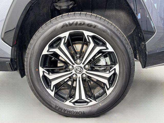 Photo of 2025 Magnetic Gray Metallic/Midnight Black Metallic Toyota RAV4 Hybrid