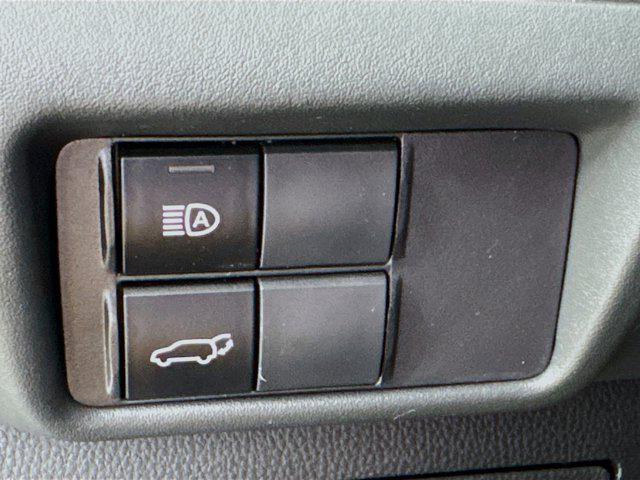 Photo of 2022 Moon Dust Toyota Highlander