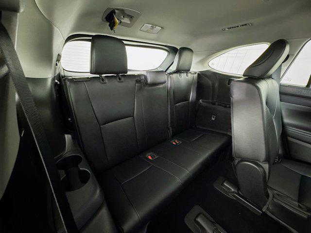 Photo of 2022 Magnetic Gray Metallic Toyota Highlander